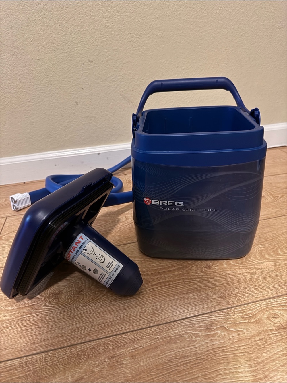 Breg Cold & Compression Therapy Unit in Navy Blue - Picture 3 of 8